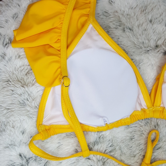 Ruffled baithing suit top - Picture 3 of 5